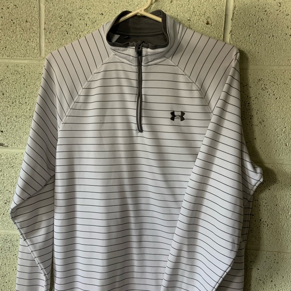 Under Armour Other - Under Armour Pullover Medium